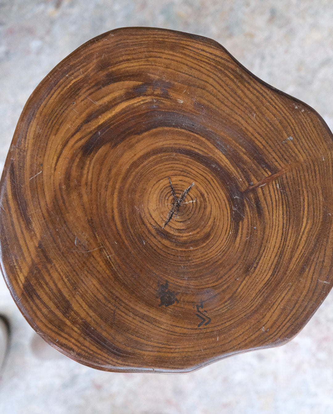 Tabouret brutaliste