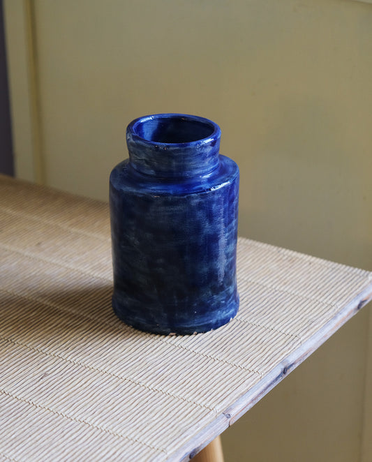 Vase en argile émaillée bleue, fait main, pièce unique