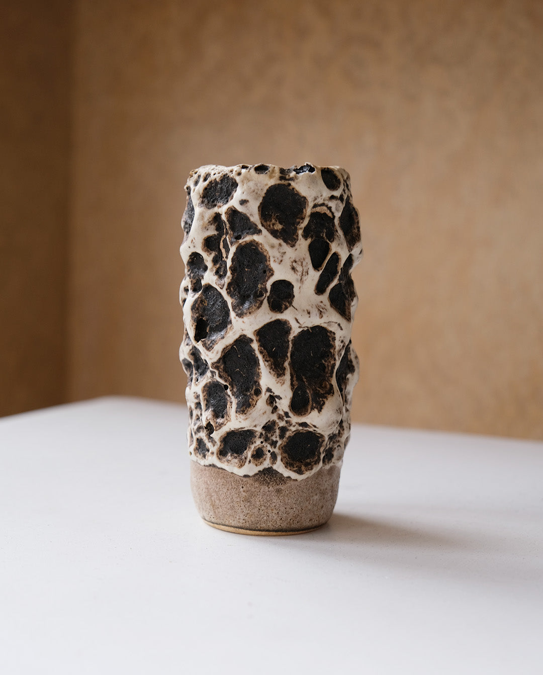 Vase ou pot en céramique Fat Lava