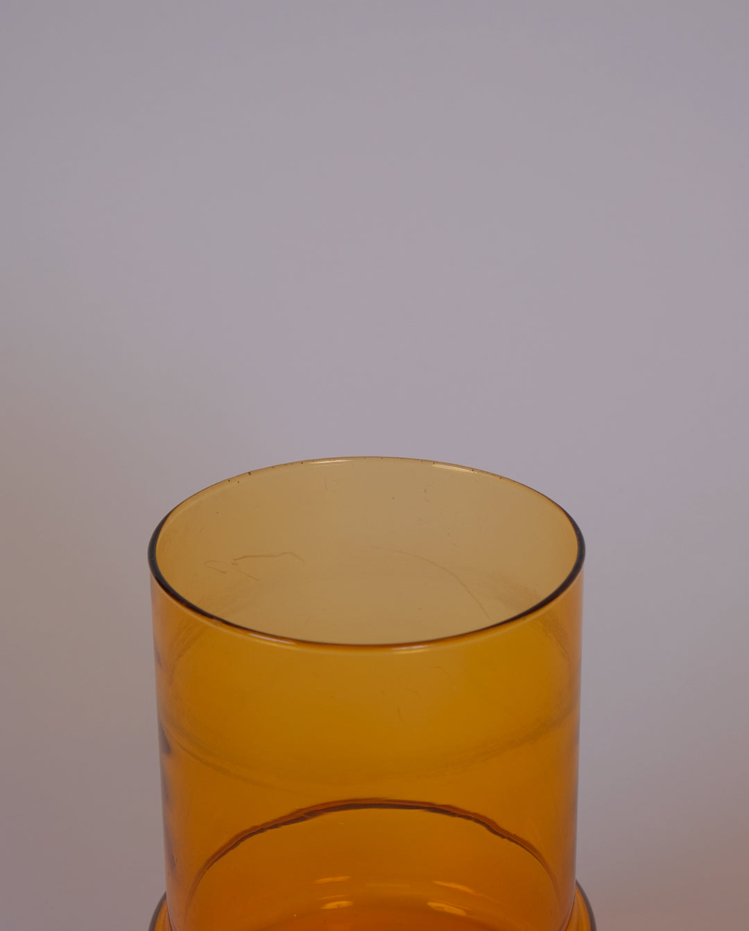 Vase en verre ambré années 70