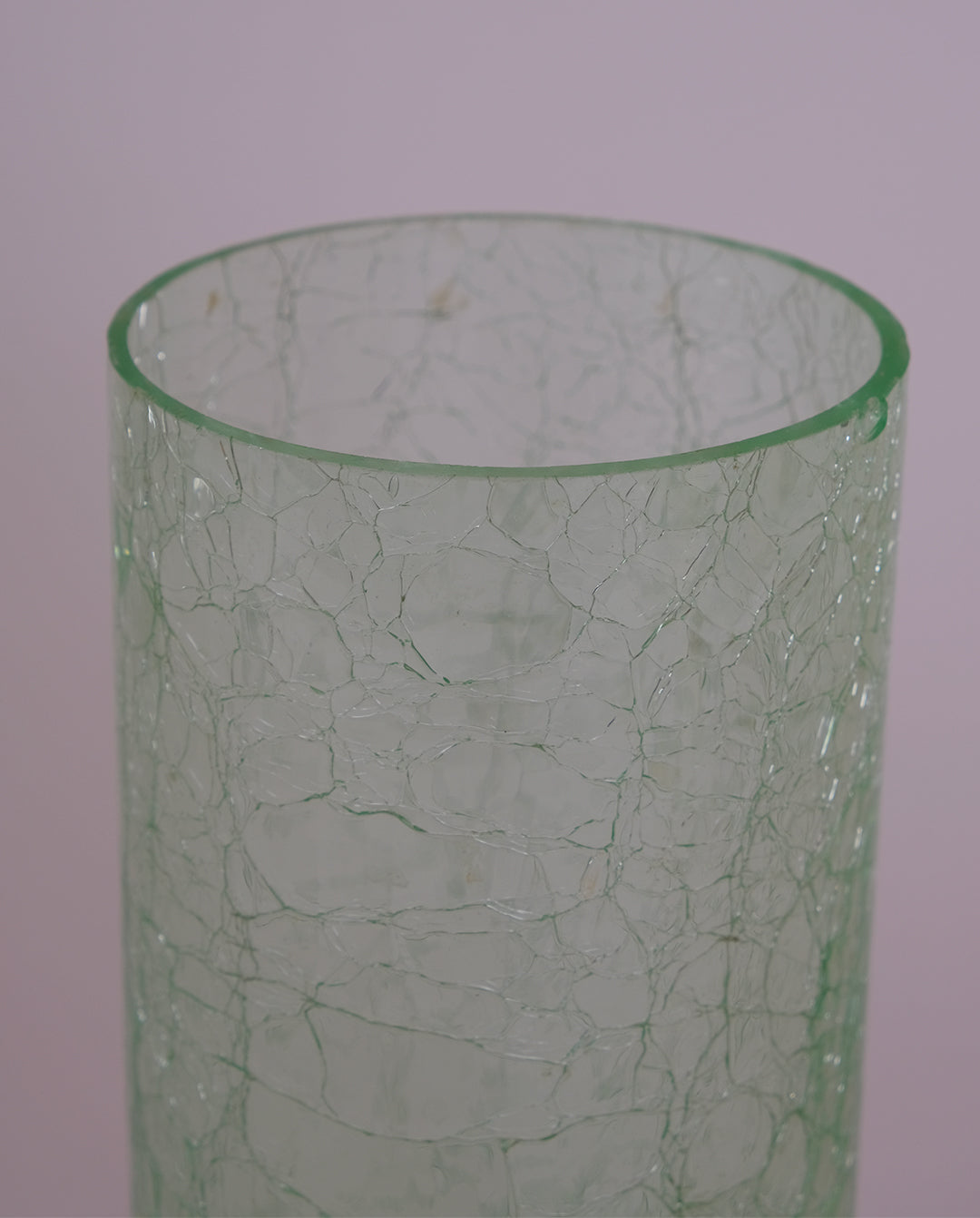 Vase en verre craquelé