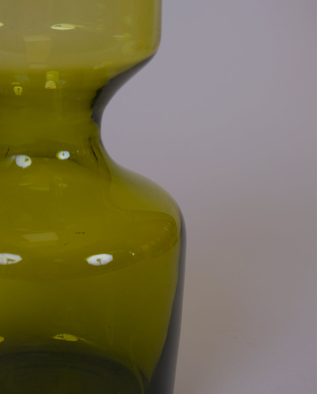 Vase en verre vert années 70