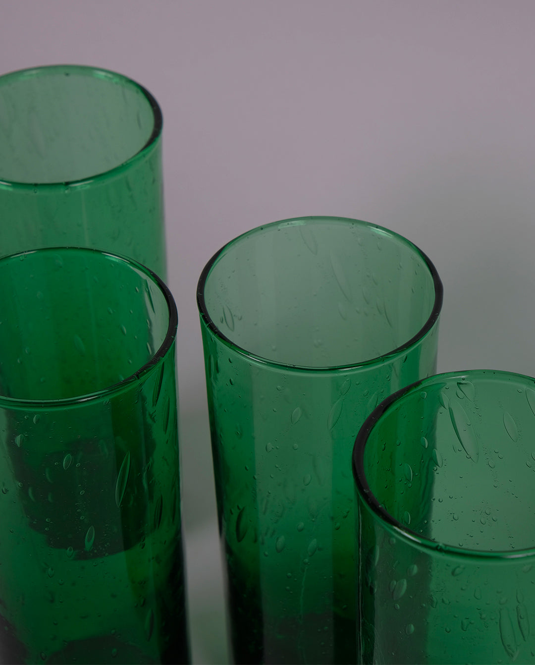 Verres hauts en verre bullé teinté vert 